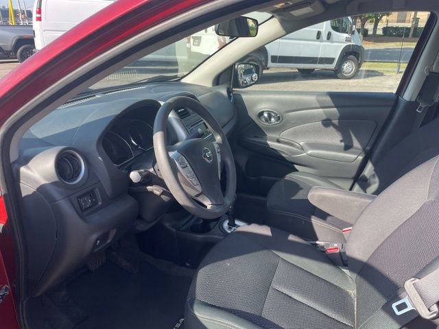 Used 2016 Nissan Versa SV FWD image 10