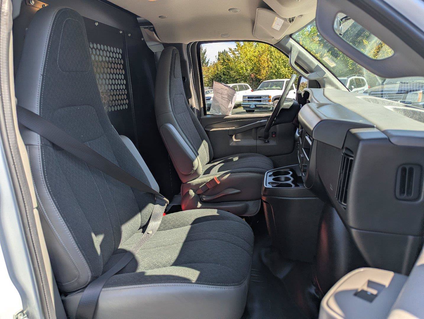 Used 2025 Chevrolet Express 2500 w/ Driver Convenience Package RWD image 26