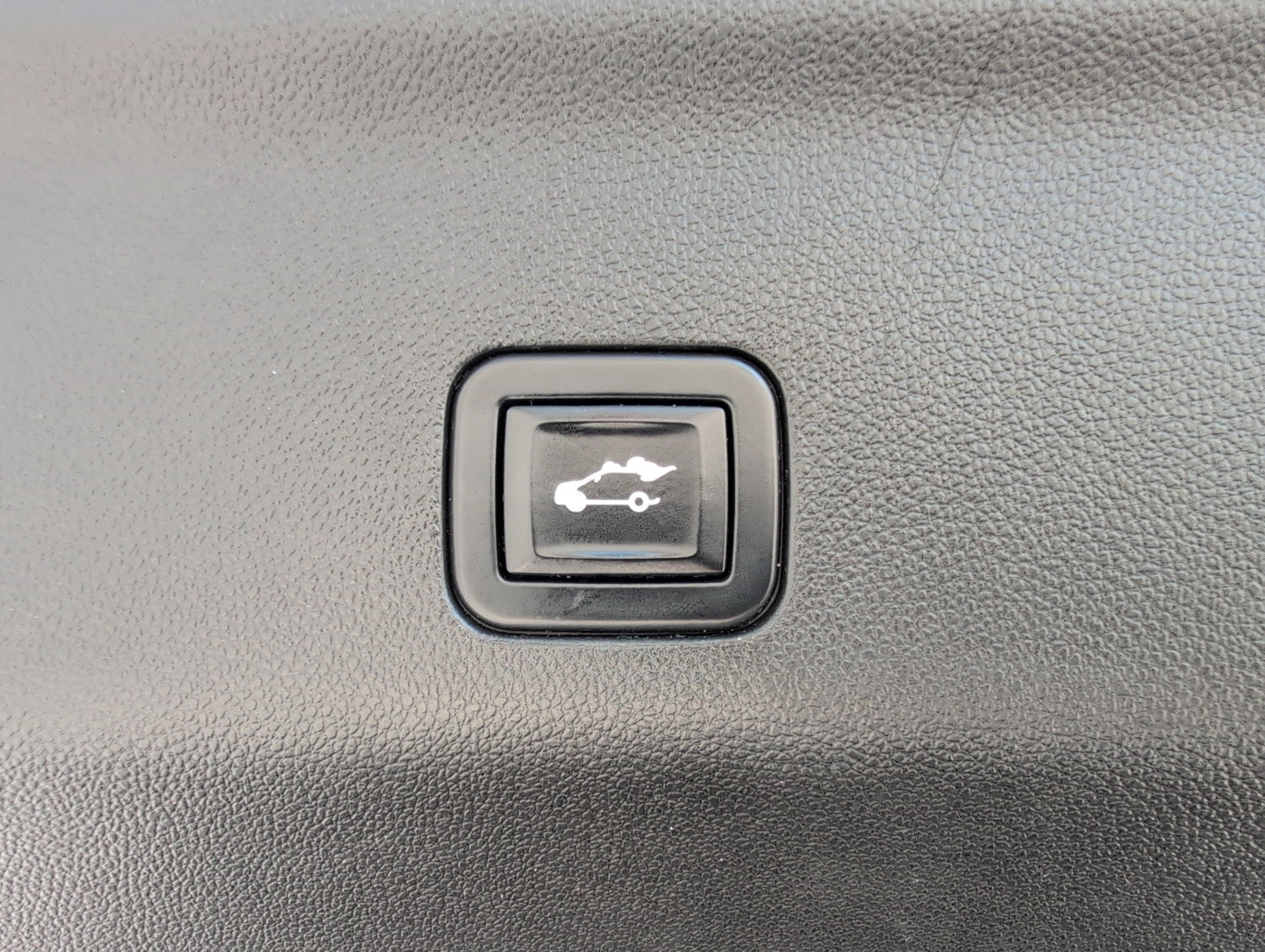 Used 2022 GMC Yukon SLT w/ SLT Premium Package image 18