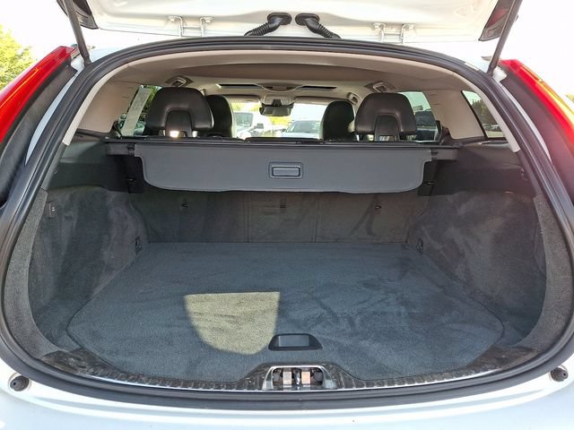Used 2016 Volvo V60 T5 Cross Country Platinum AWD/4WD image 30