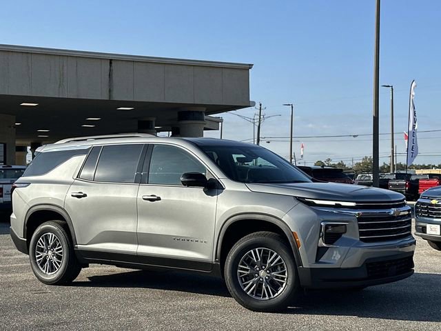 New 2026 Chevrolet Traverse LT w/ Driver Confidence Package image 2