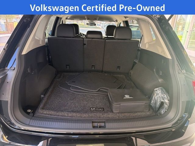 Certified 2024 Volkswagen Tiguan SE image 17