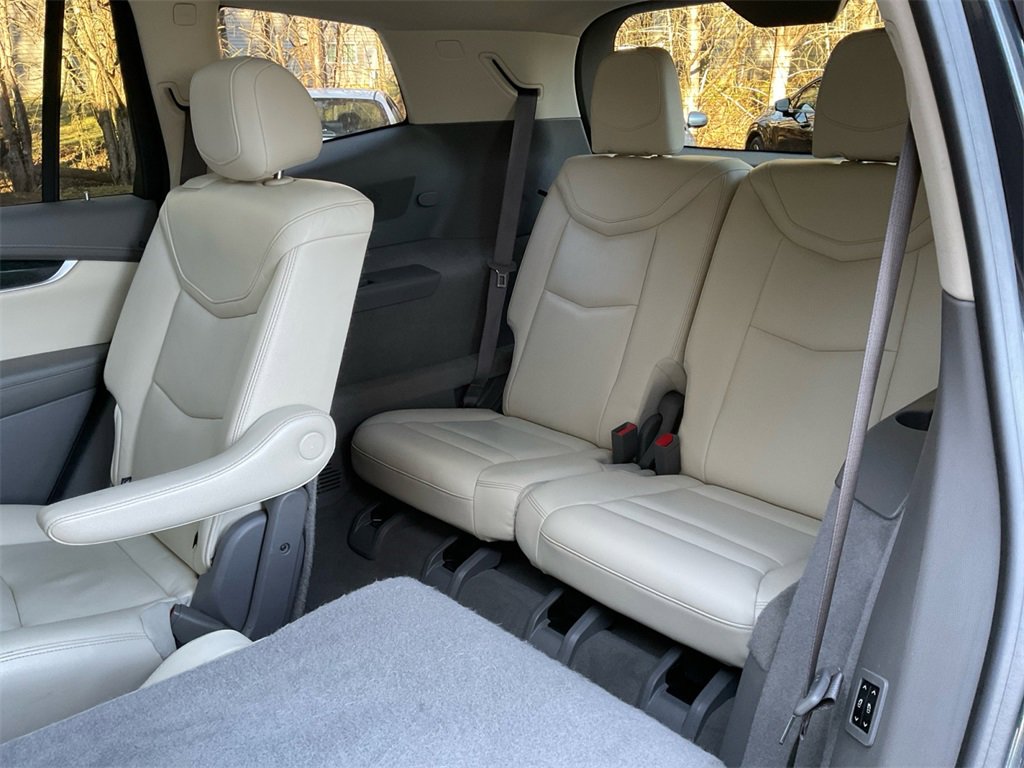 Used 2020 Cadillac XT6 Premium Luxury image 30