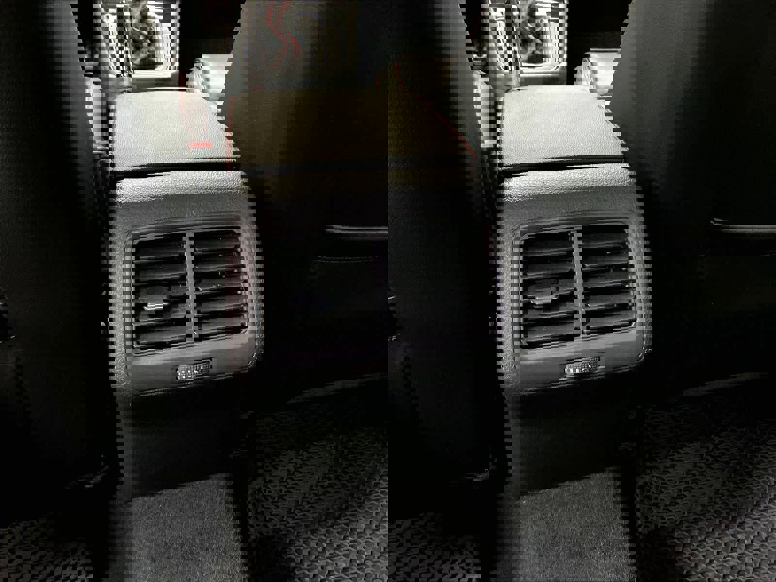 Used 2019 Volkswagen GTI SE image 32