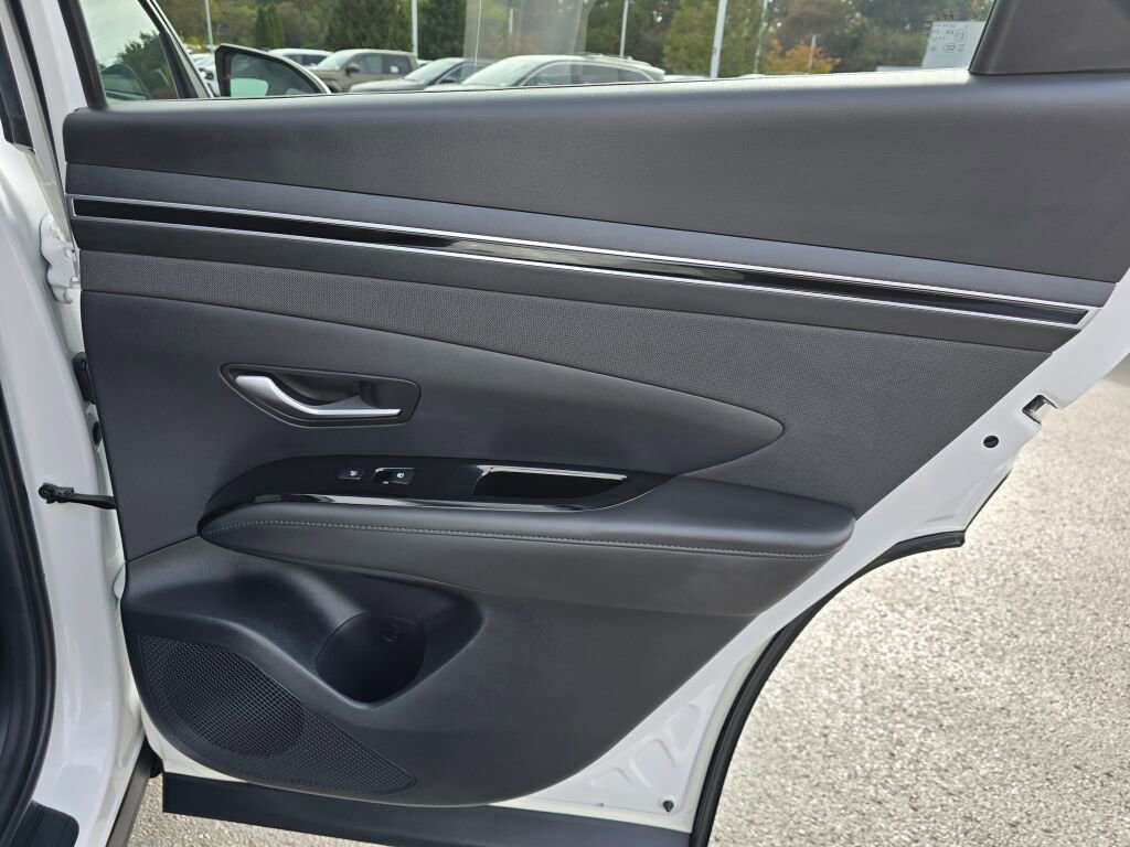 Used 2022 Hyundai Tucson Limited image 39