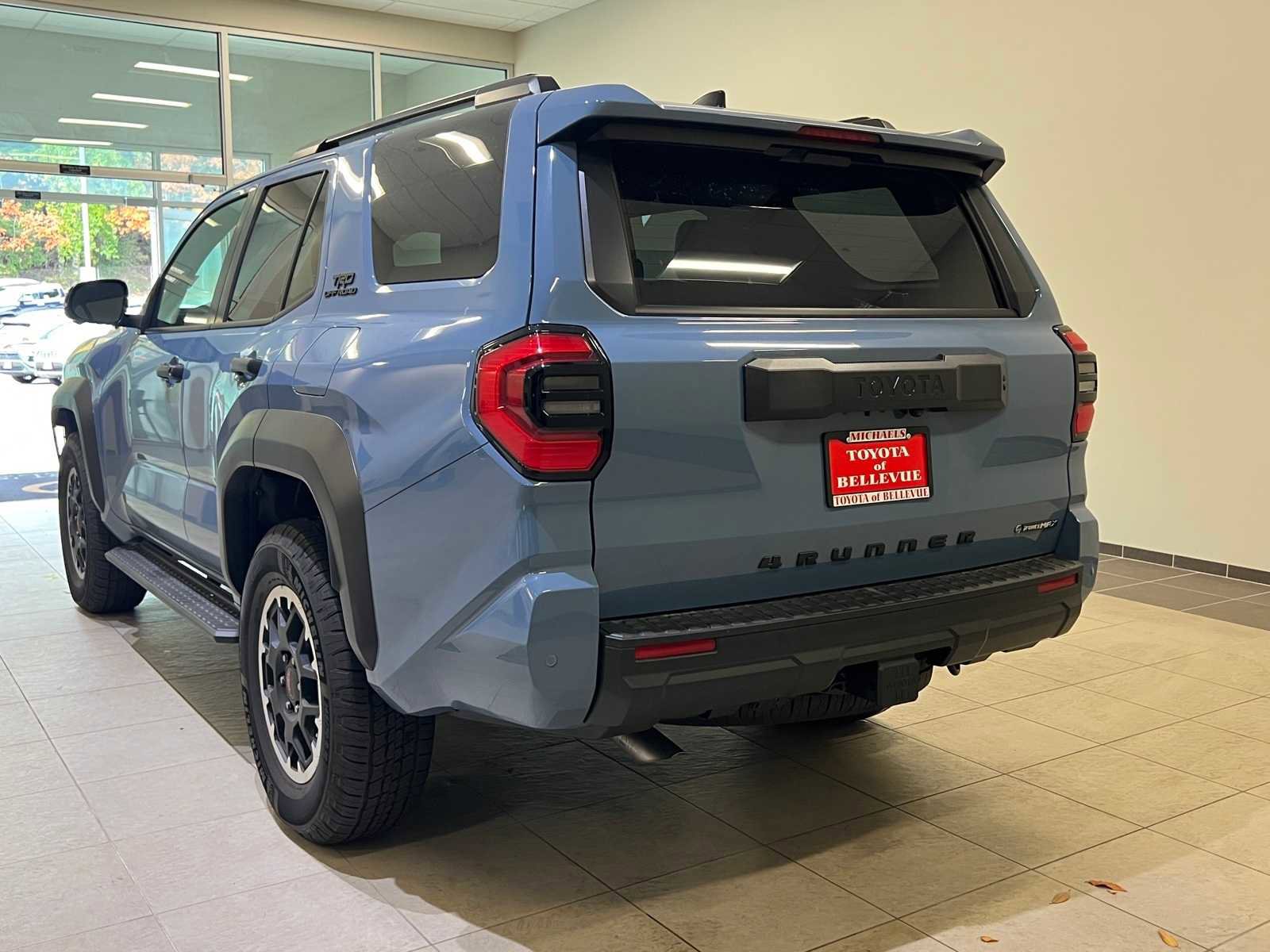 Certified 2025 Toyota 4Runner TRD Off-Road Premium image 4