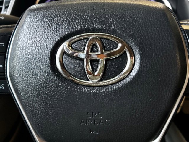 Used 2019 Toyota Camry LE FWD image 19