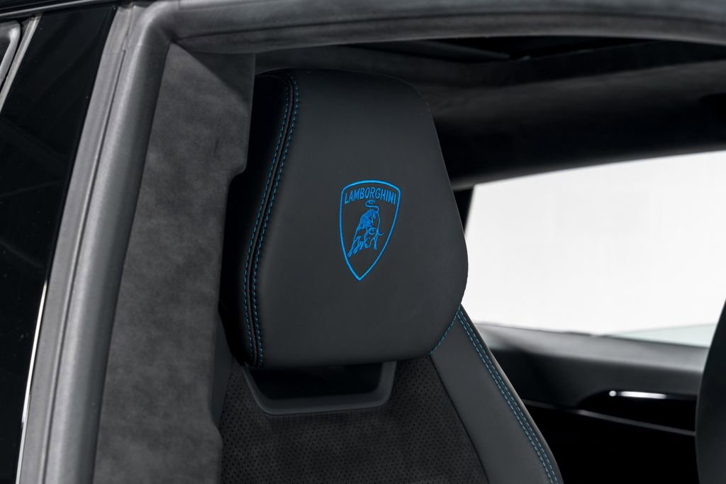 Used 2023 Lamborghini Urus S image 41