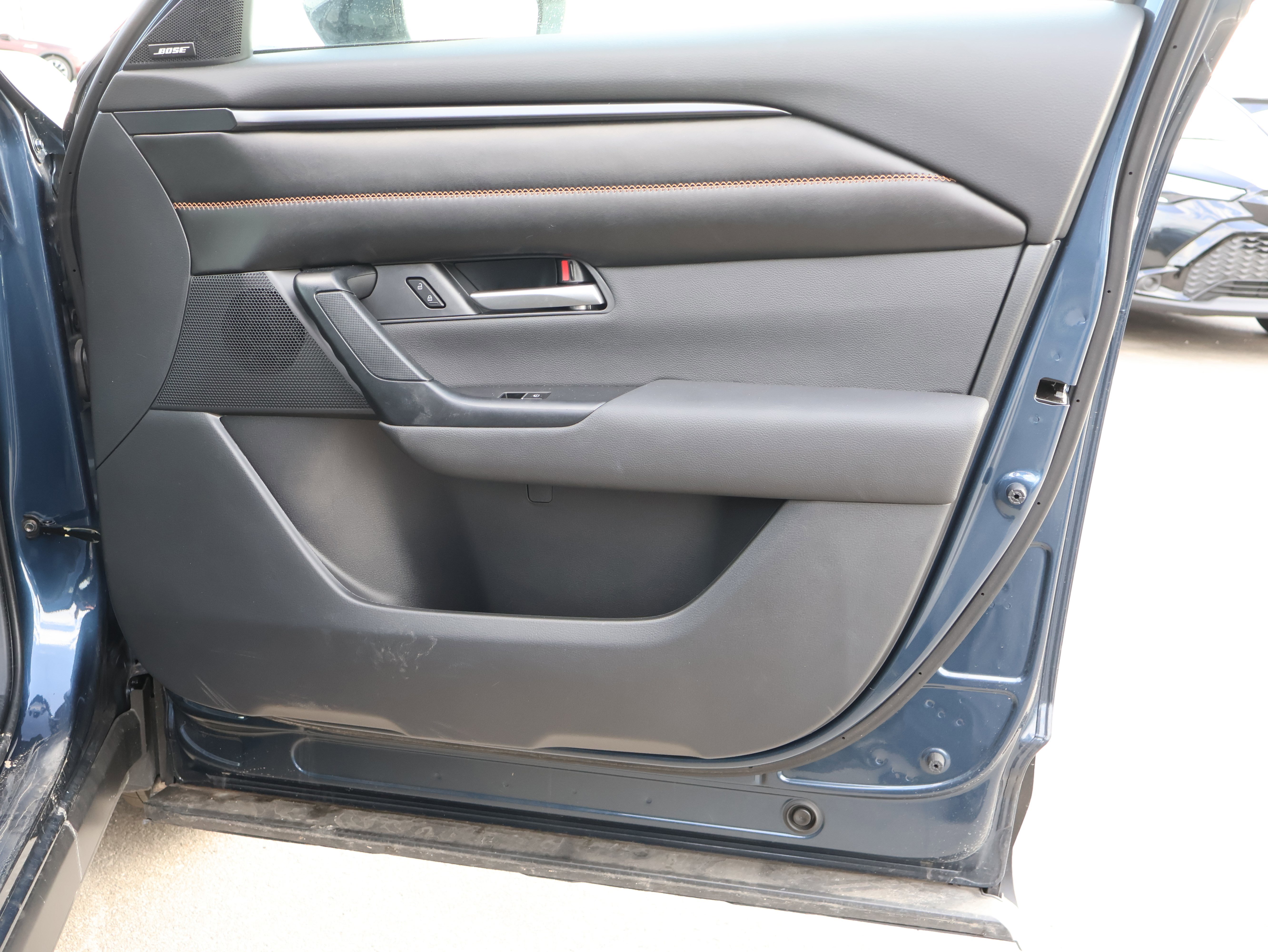 Certified 2025 MAZDA CX-50 AWD 2.5 Hybrid w/ Weather Package image 10