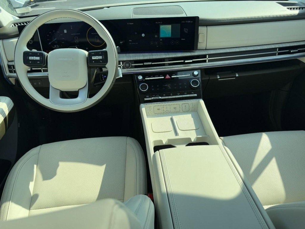 Used 2025 Hyundai Santa Fe Calligraphy image 12