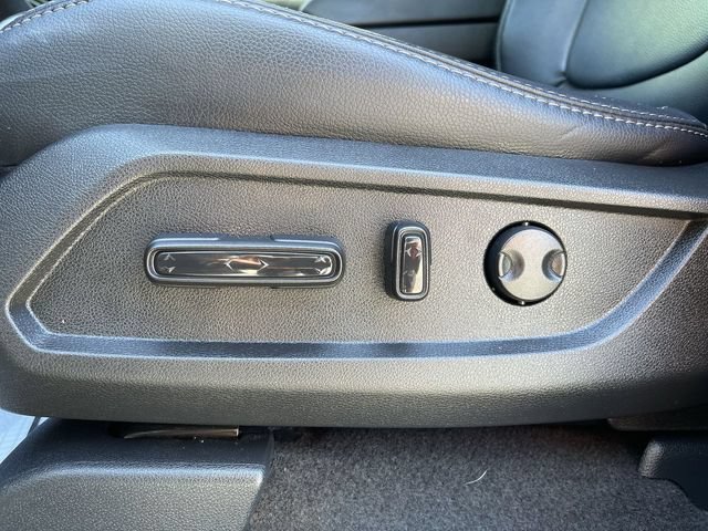 Used 2025 Honda Pilot EX-L image 13