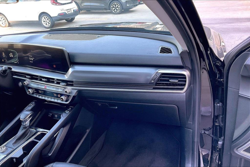 Used 2025 Kia Telluride S FWD image 15