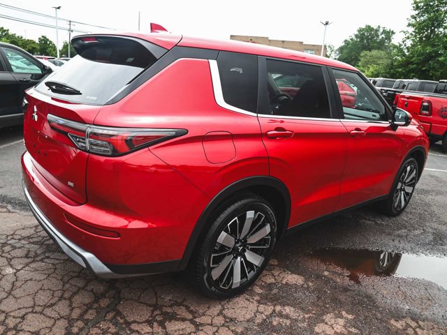 New 2025 Mitsubishi Outlander SE image 6