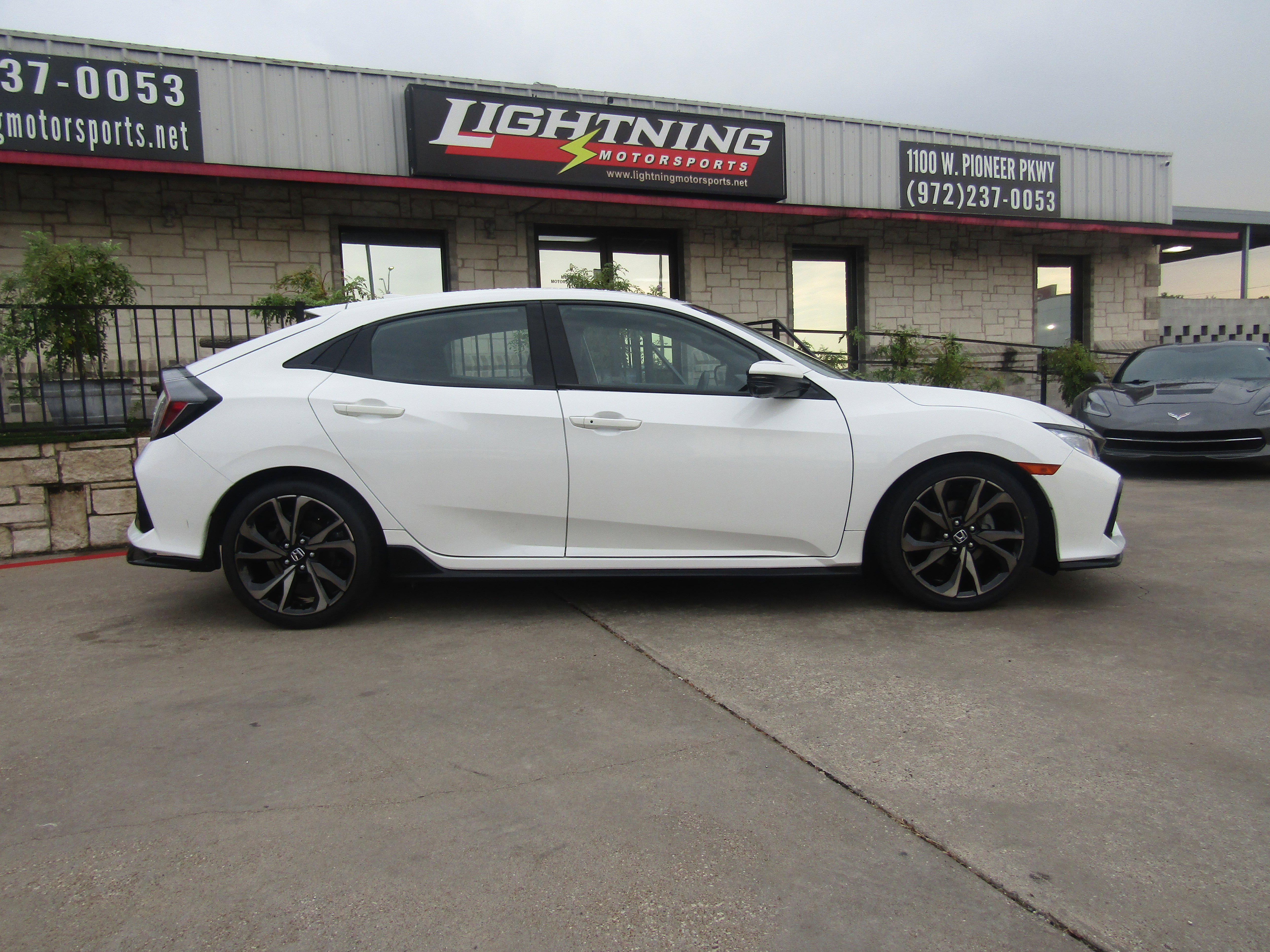 Used 2019 Honda Civic Sport Touring image 5