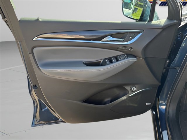 Used 2022 Buick Enclave Premium image 6