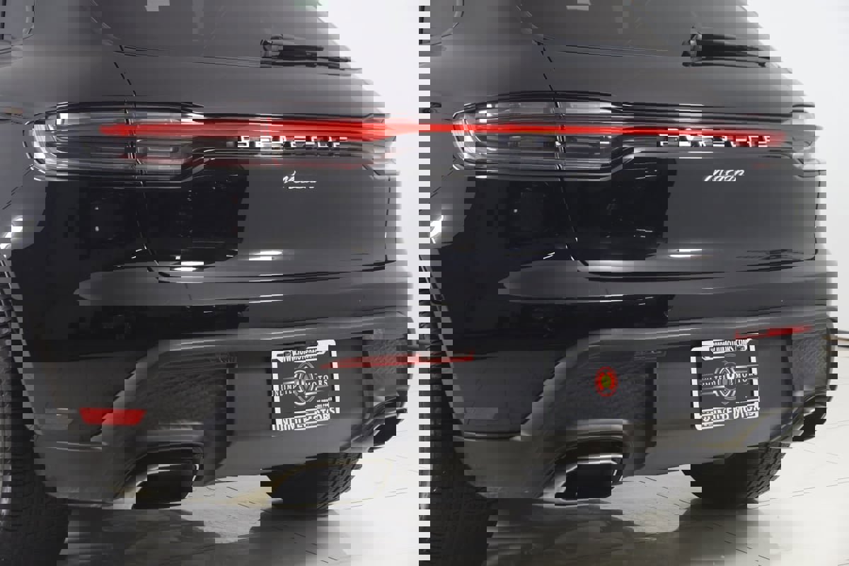 Used 2025 Porsche Macan image 29