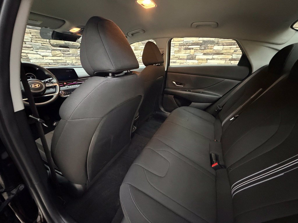 Used 2024 Hyundai Elantra SEL FWD image 25