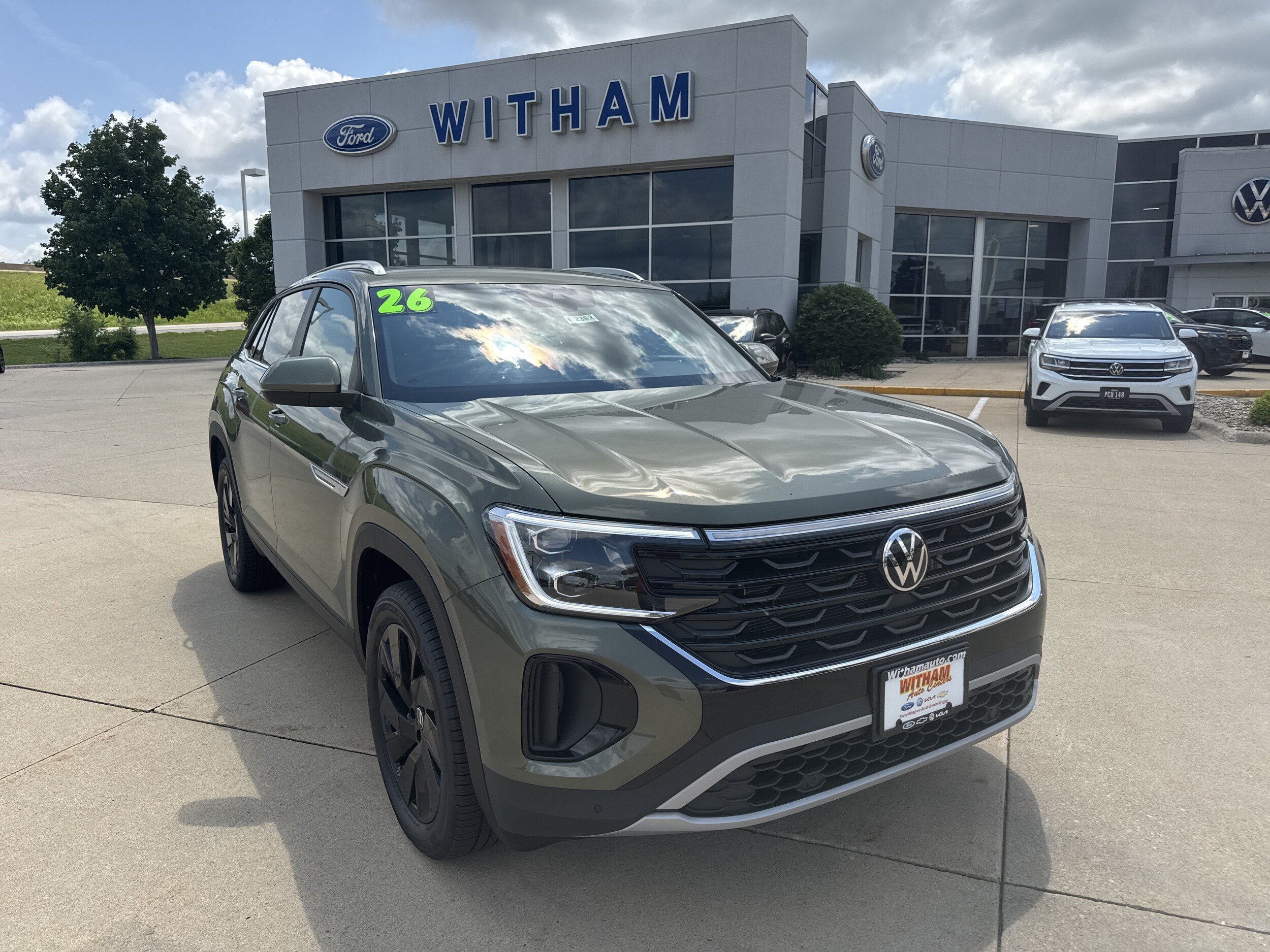 New 2026 Volkswagen Atlas Cross Sport SE AWD/4WD image 2