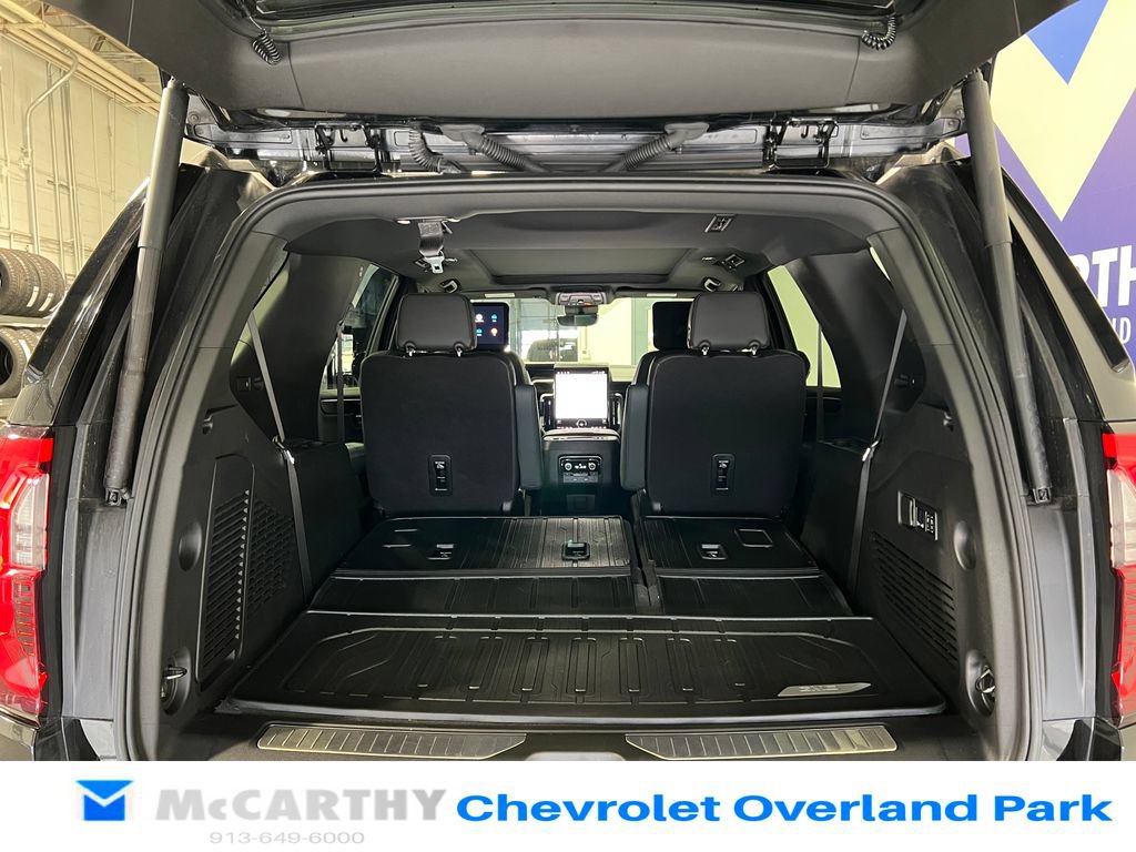 Used 2025 GMC Yukon AT4 w/ AT4 Premium Plus Package AWD/4WD image 34