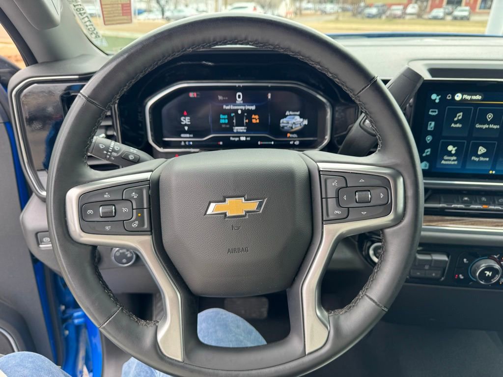 Used 2025 Chevrolet Silverado 1500 LT image 15