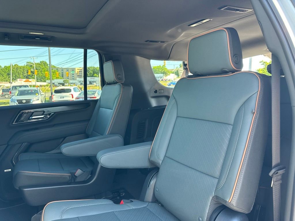 New 2026 GMC Yukon XL AT4 w/ AT4 Premium Package AWD/4WD image 31