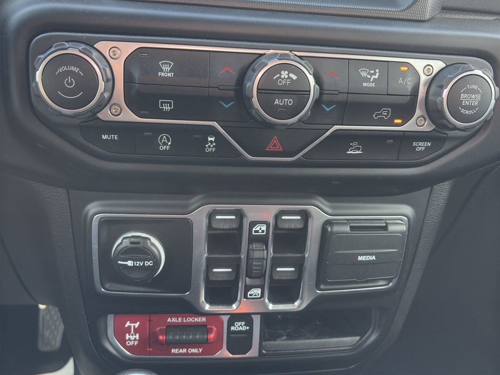 Used 2023 Jeep Gladiator Mojave w/ Trailer Tow Package AWD/4WD image 22