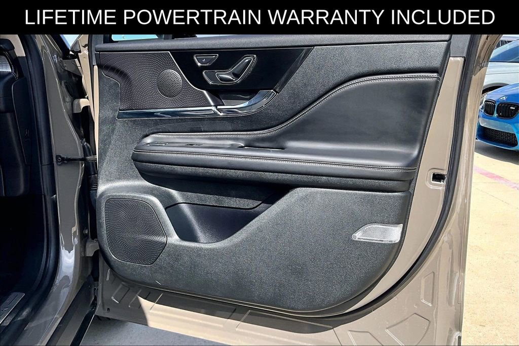 Used 2025 Lincoln Corsair Premiere w/ Equipment Group 101A image 23