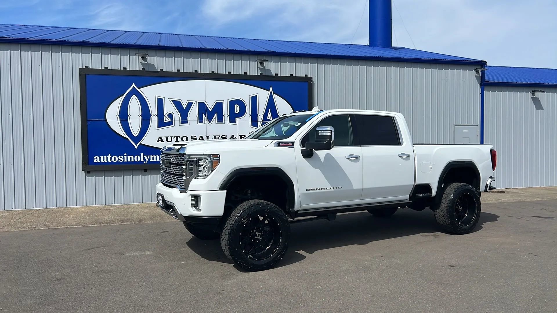 Used 2021 GMC Sierra 2500 Denali w/ Denali Ultimate Package AWD/4WD image 1