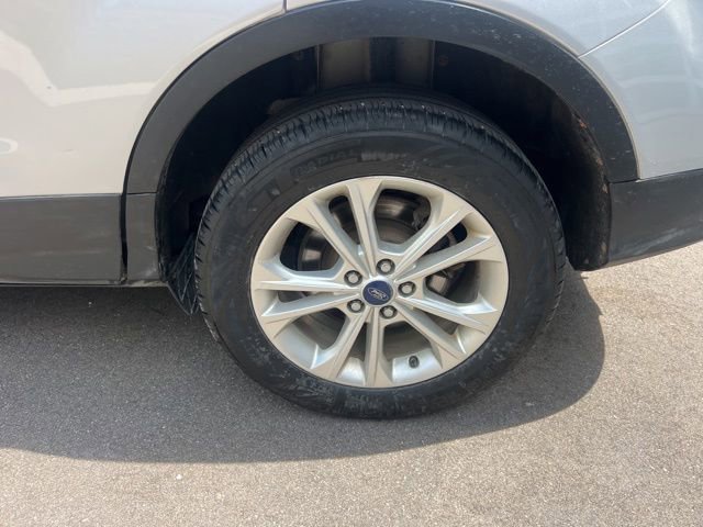 Used 2017 Ford Escape SE AWD/4WD image 9