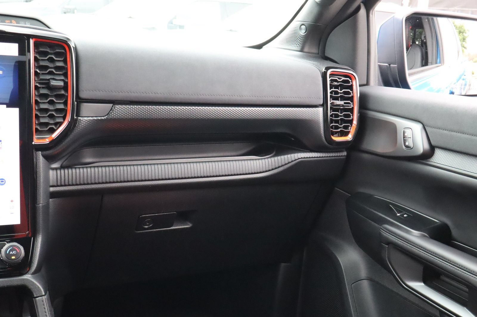 Used 2024 Ford Ranger Raptor AWD/4WD image 32