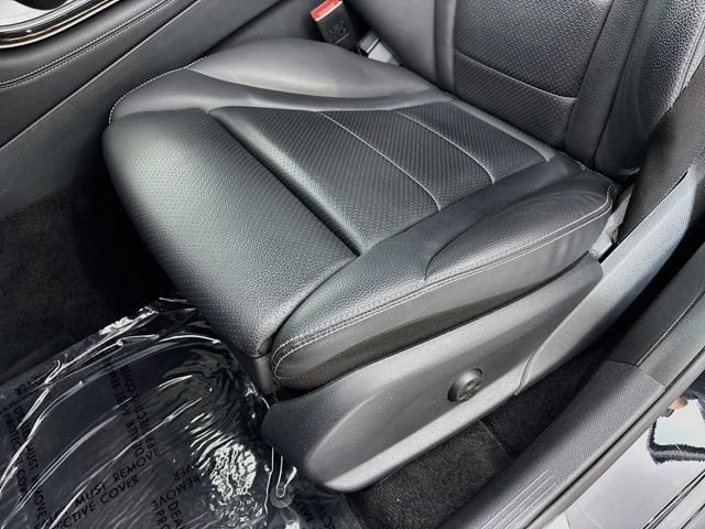 Used 2018 Mercedes-Benz GLC 300 4MATIC image 18
