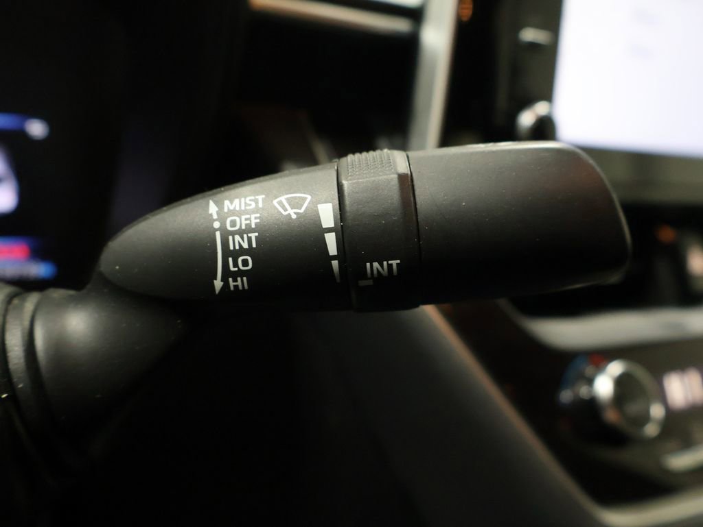 Used 2020 Toyota Corolla SE image 35