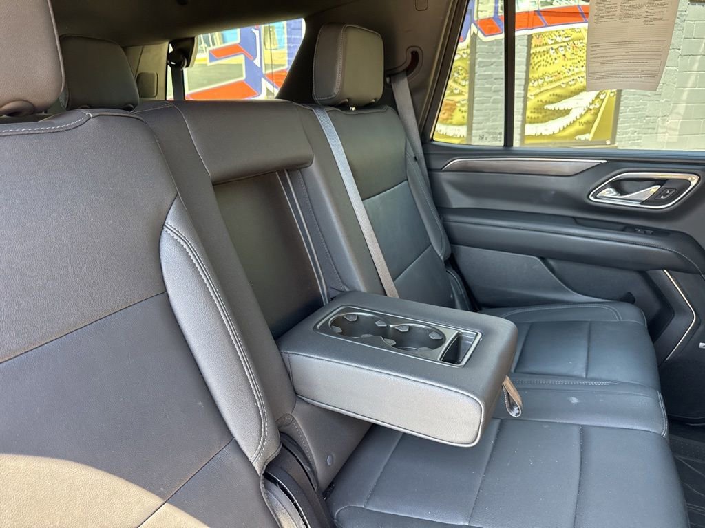 Used 2024 Chevrolet Tahoe LT w/ Luxury Package AWD/4WD image 19