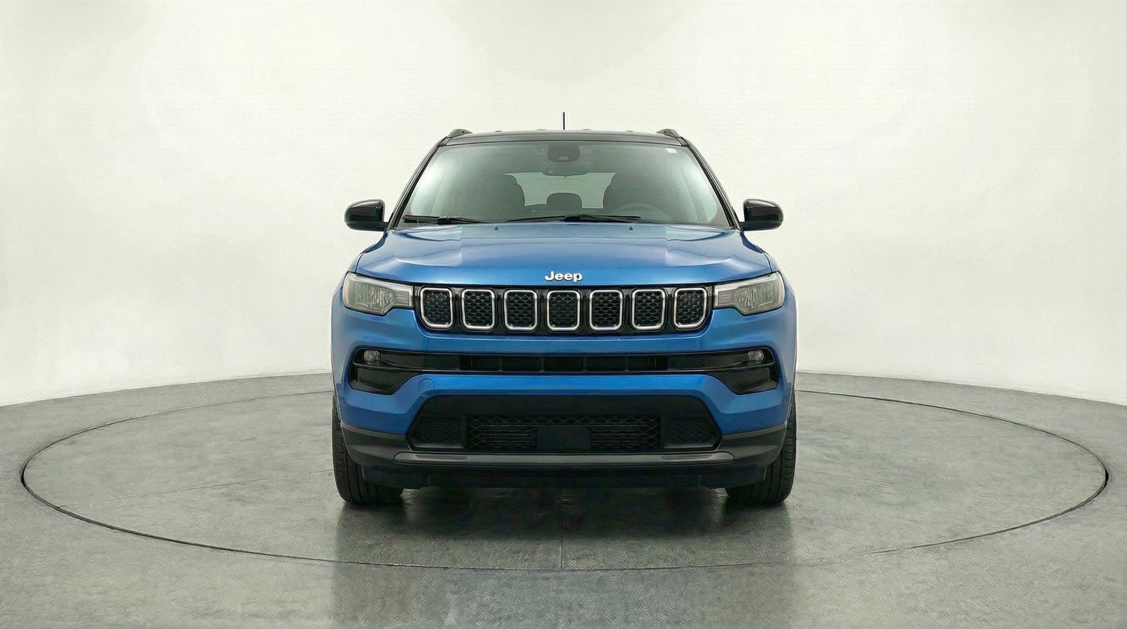Used 2025 Jeep Compass Limited image 2