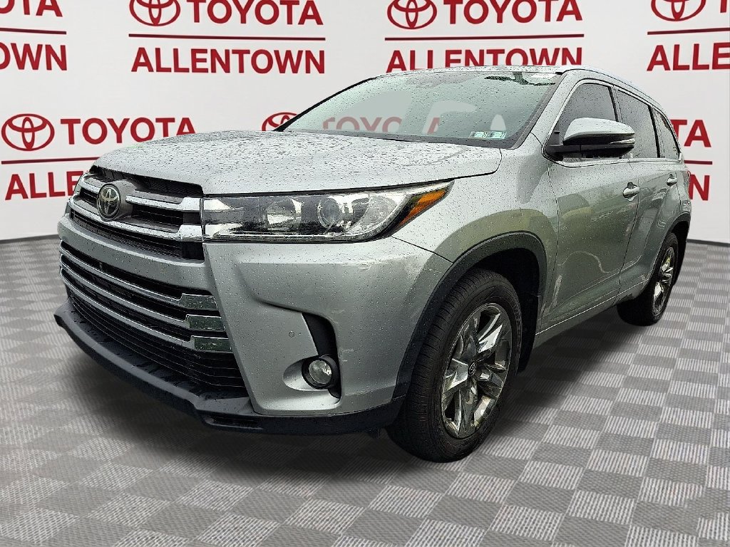 Used 2018 Toyota Highlander Limited Platinum w/ Carpet Mat Package (TMS) AWD/4WD image 3