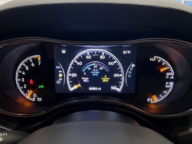 Used 2019 Jeep Grand Cherokee Limited AWD/4WD image 25