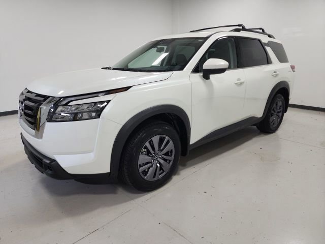 Used 2023 Nissan Pathfinder SV w/ SV Premium Package image 9