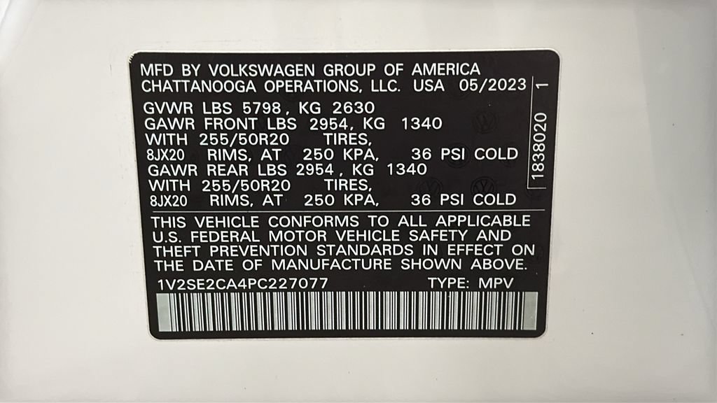 Used 2023 Volkswagen Atlas Cross Sport SEL R-Line AWD/4WD image 28