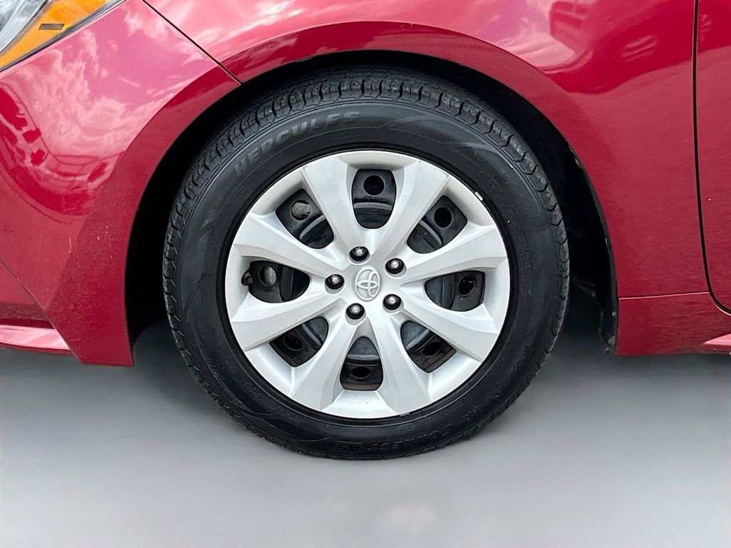 Used 2023 Toyota Corolla LE FWD image 28