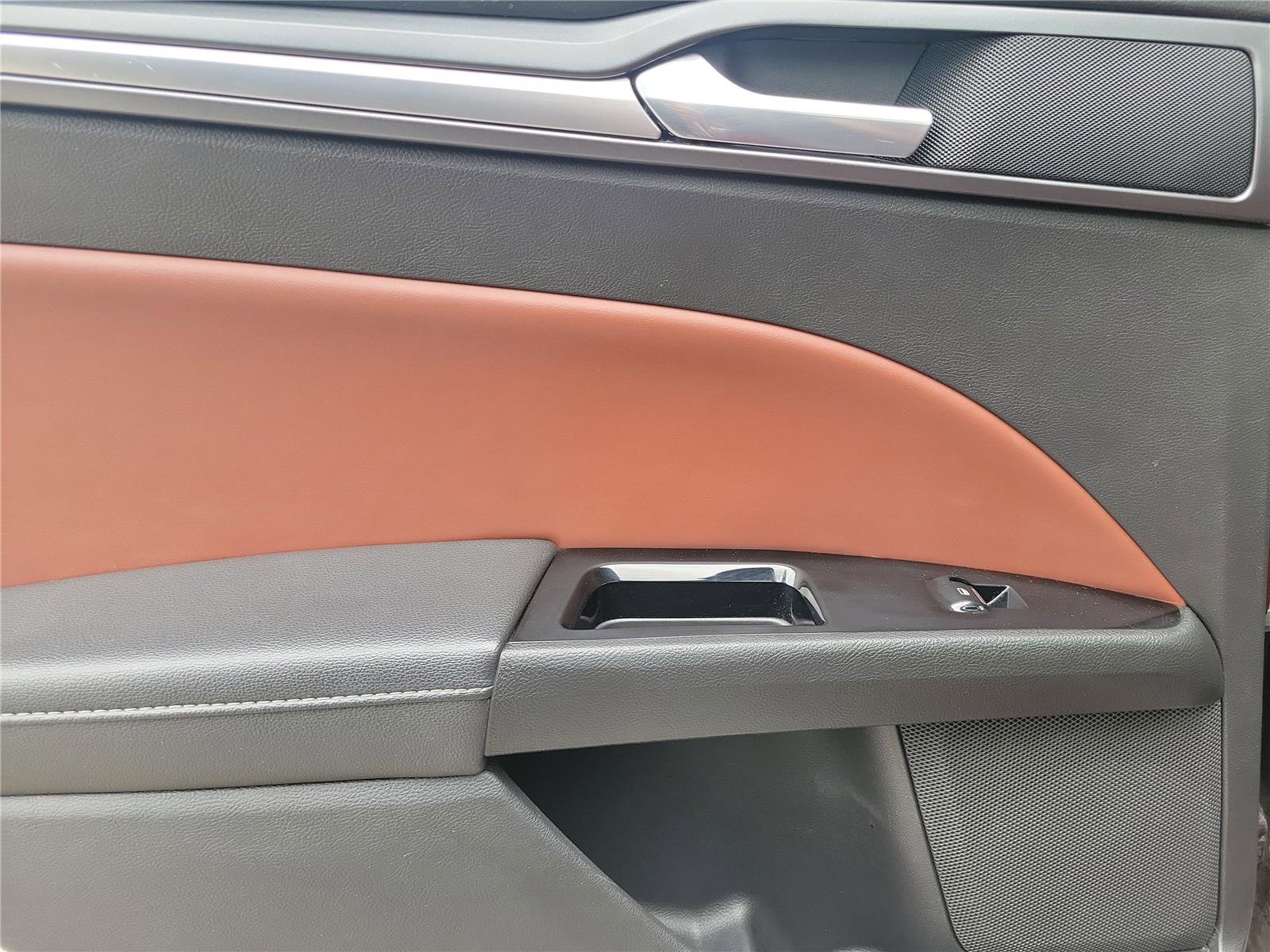 Used 2016 Ford Fusion Titanium image 13