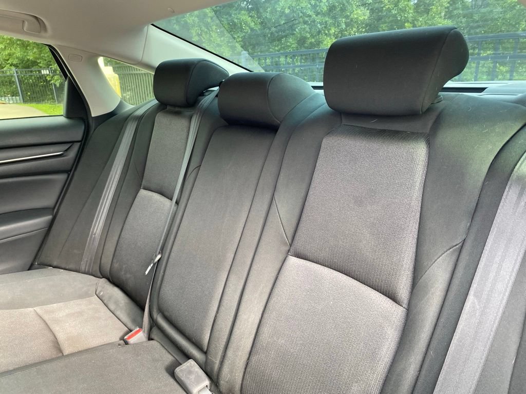 Used 2018 Honda Accord EX image 14