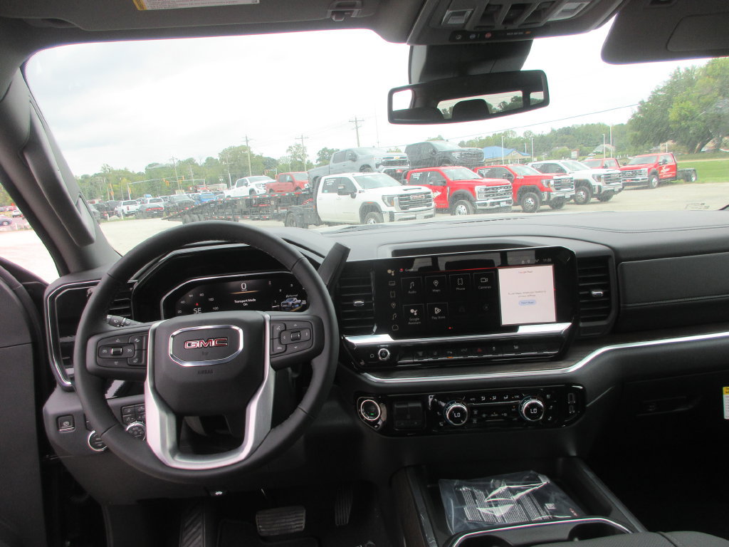 New 2026 GMC Sierra 3500 SLT w/ SLT Premium Package AWD/4WD image 17