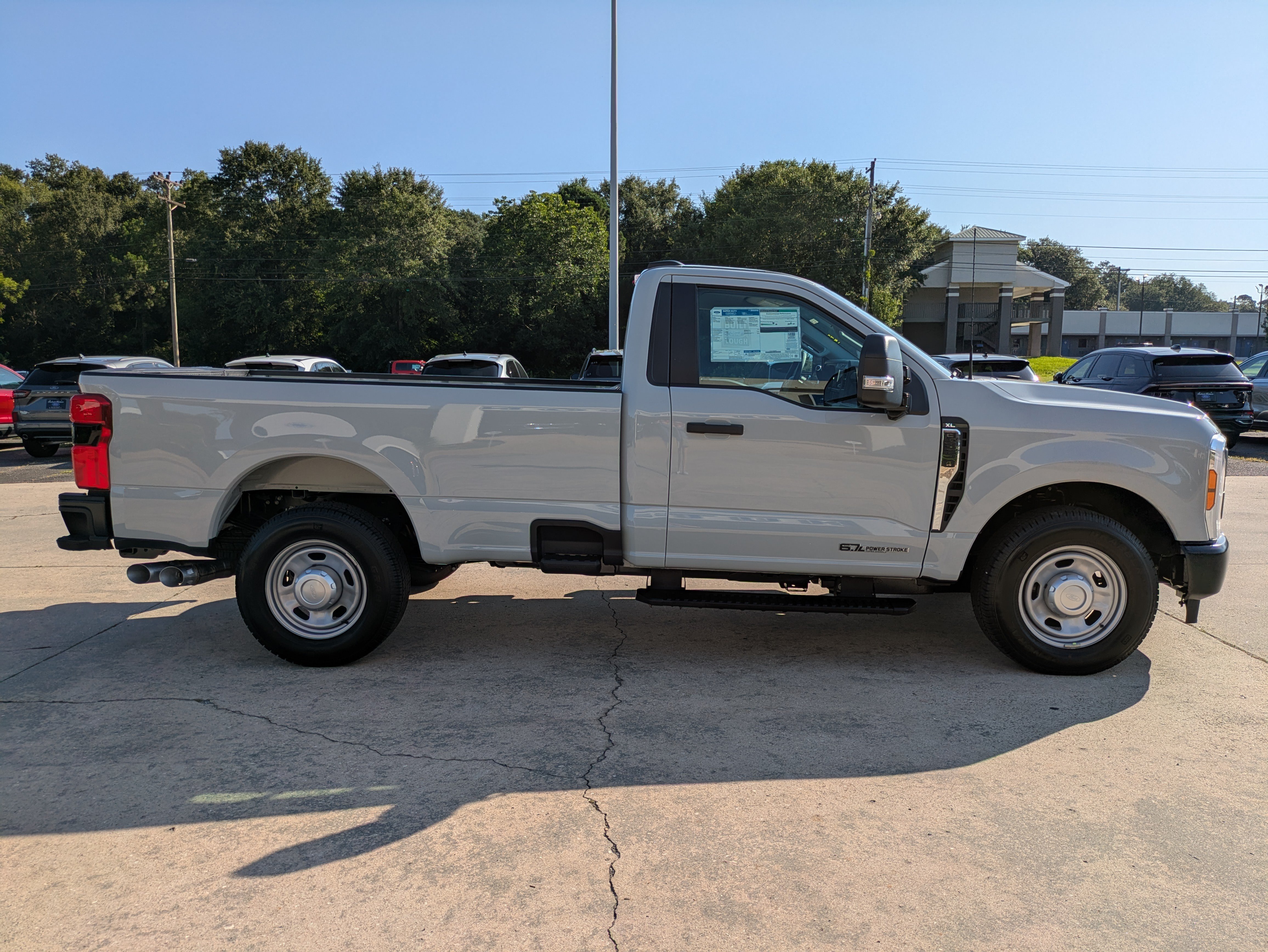 Used 2025 Ford F350 XL w/ 360-Degree Camera Package RWD image 6