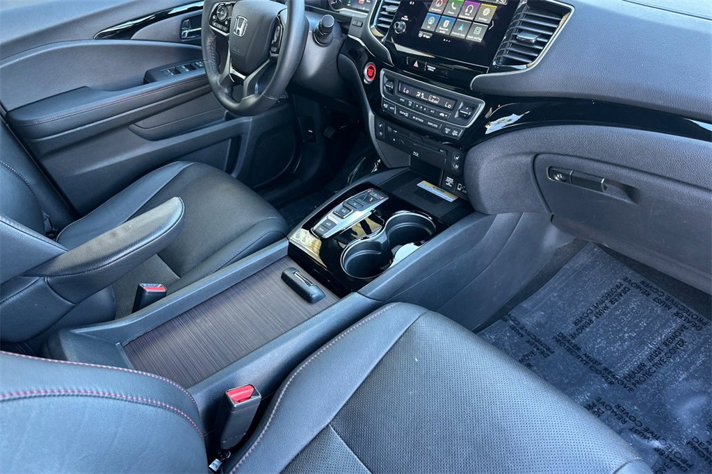 Certified 2022 Honda Pilot Black Edition image 20