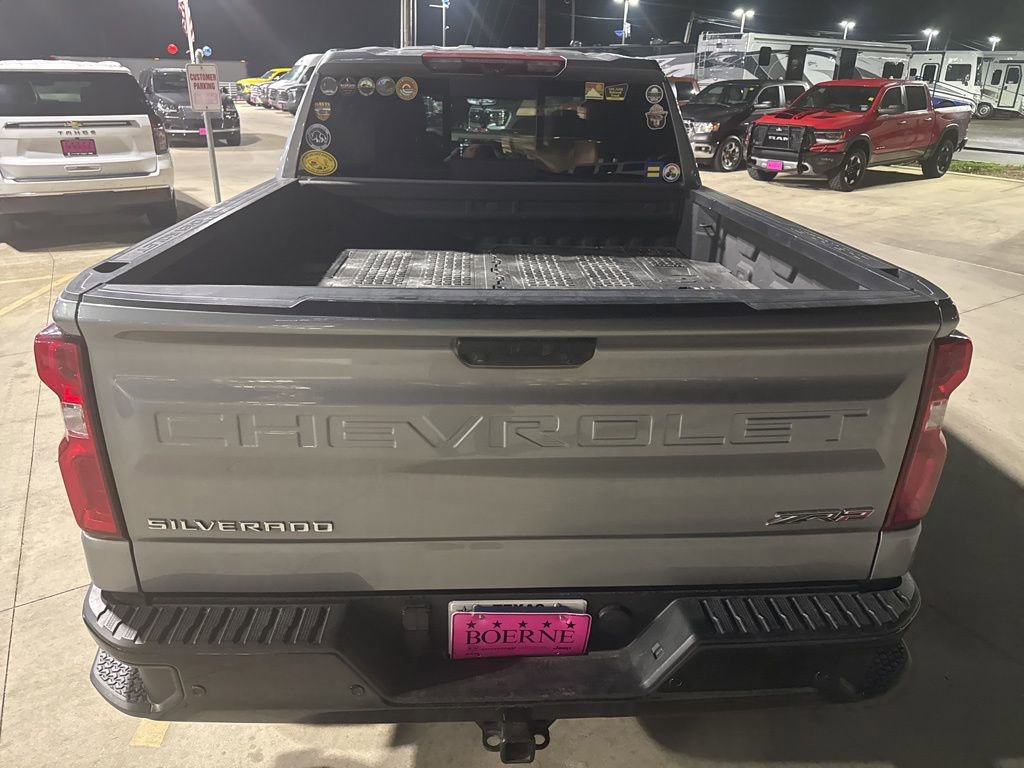 Used 2023 Chevrolet Silverado 1500 ZR2 w/ Technology Package image 12