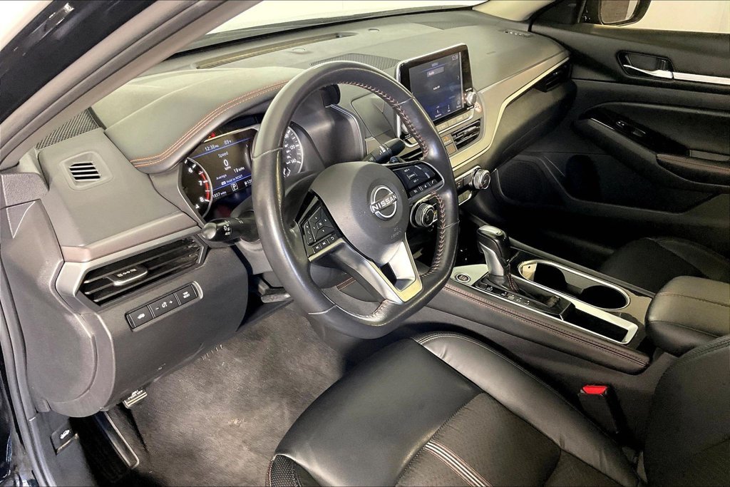 Used 2024 Nissan Altima 2.5 SR FWD image 15