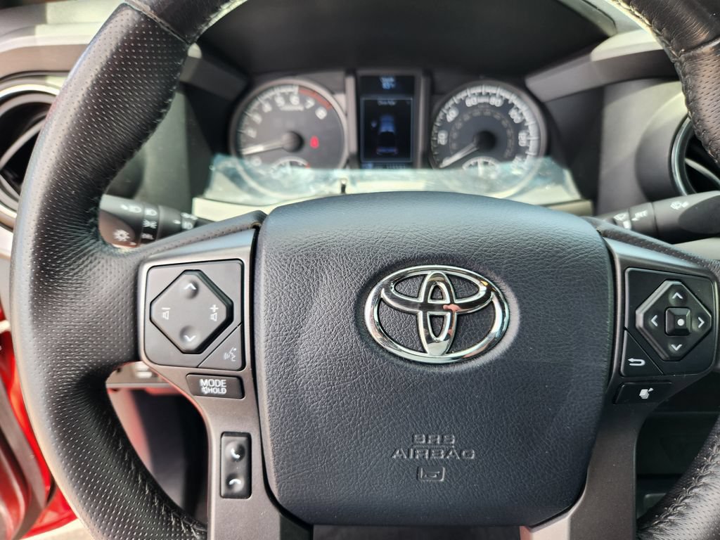 Used 2017 Toyota Tacoma TRD Off-Road w/ Tow Package (A/T) AWD/4WD image 19