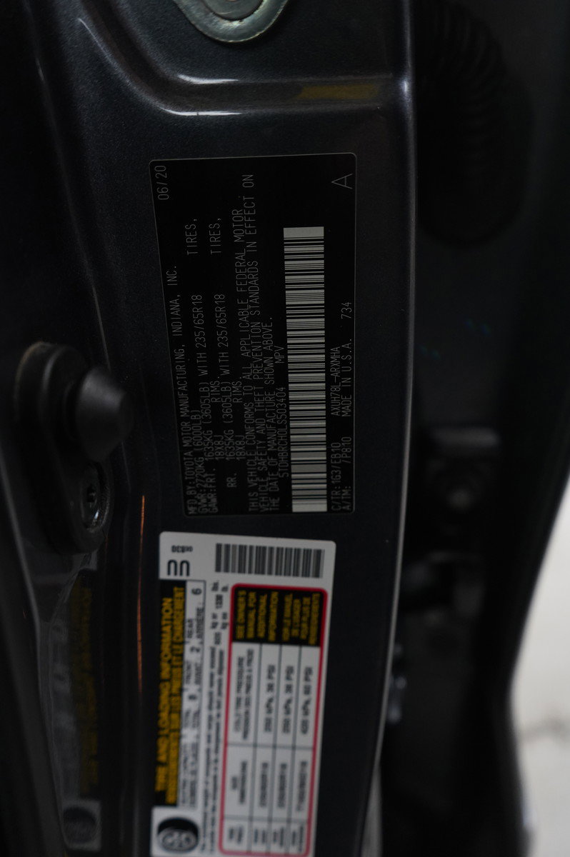 Used 2020 Toyota Highlander XLE image 23