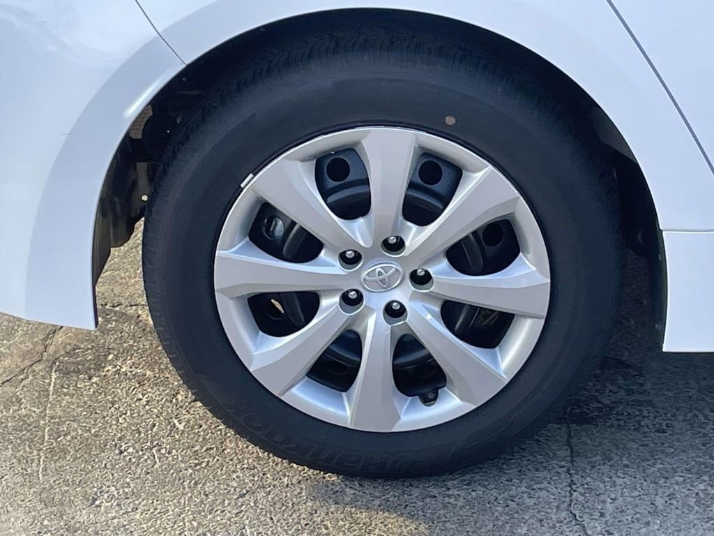 Used 2024 Toyota Corolla LE image 12