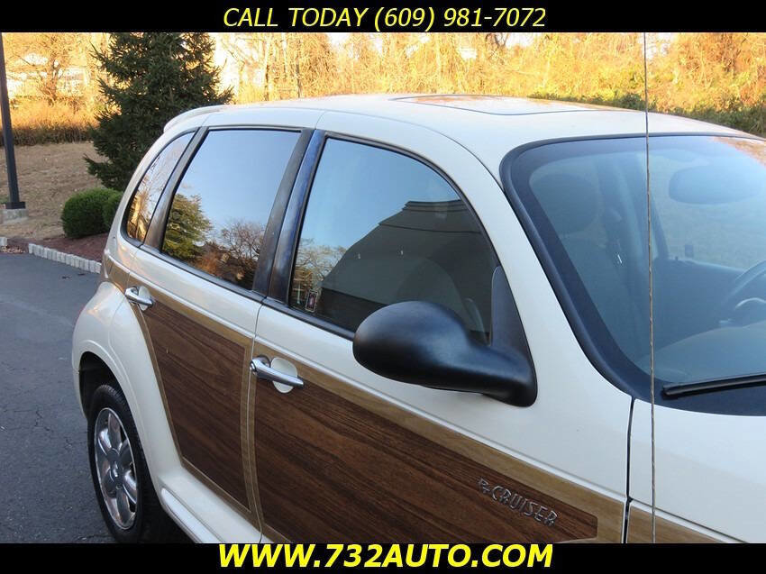 Used 2005 Chrysler PT Cruiser Limited image 23